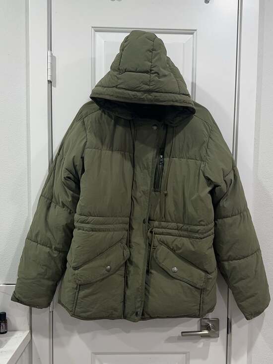 American Eagle Jackets & Blazers - American Eagle Olive Green Hooded Puffer Jacket